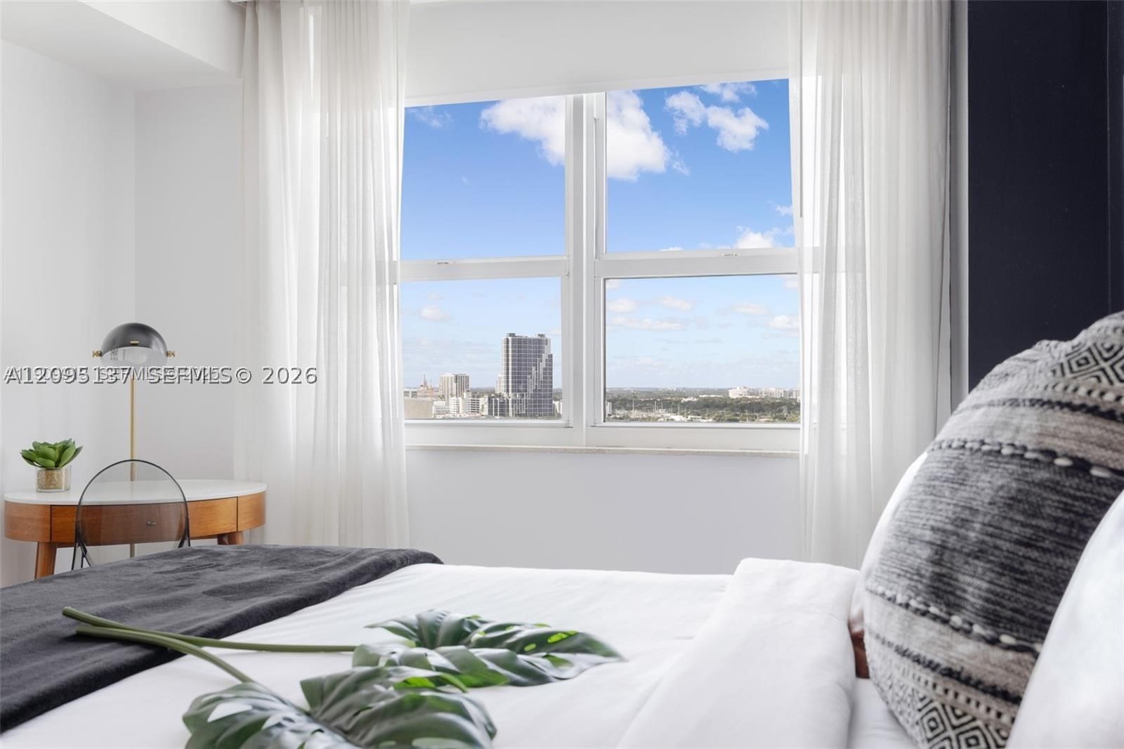 Real estate property located at 2889 Mcfarlane Rd #1512, Miami-dade, Mutiny Park Condo, Miami, FL
