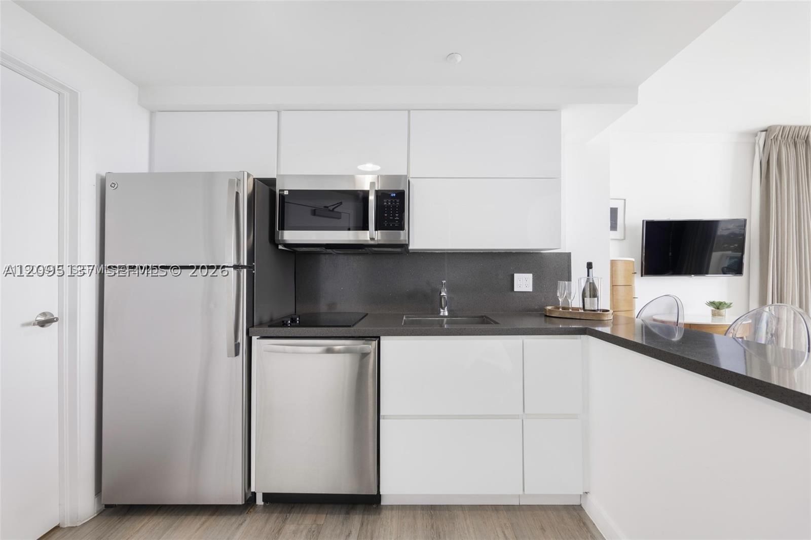 Real estate property located at 2889 Mcfarlane Rd #1512, Miami-dade, Mutiny Park Condo, Miami, FL