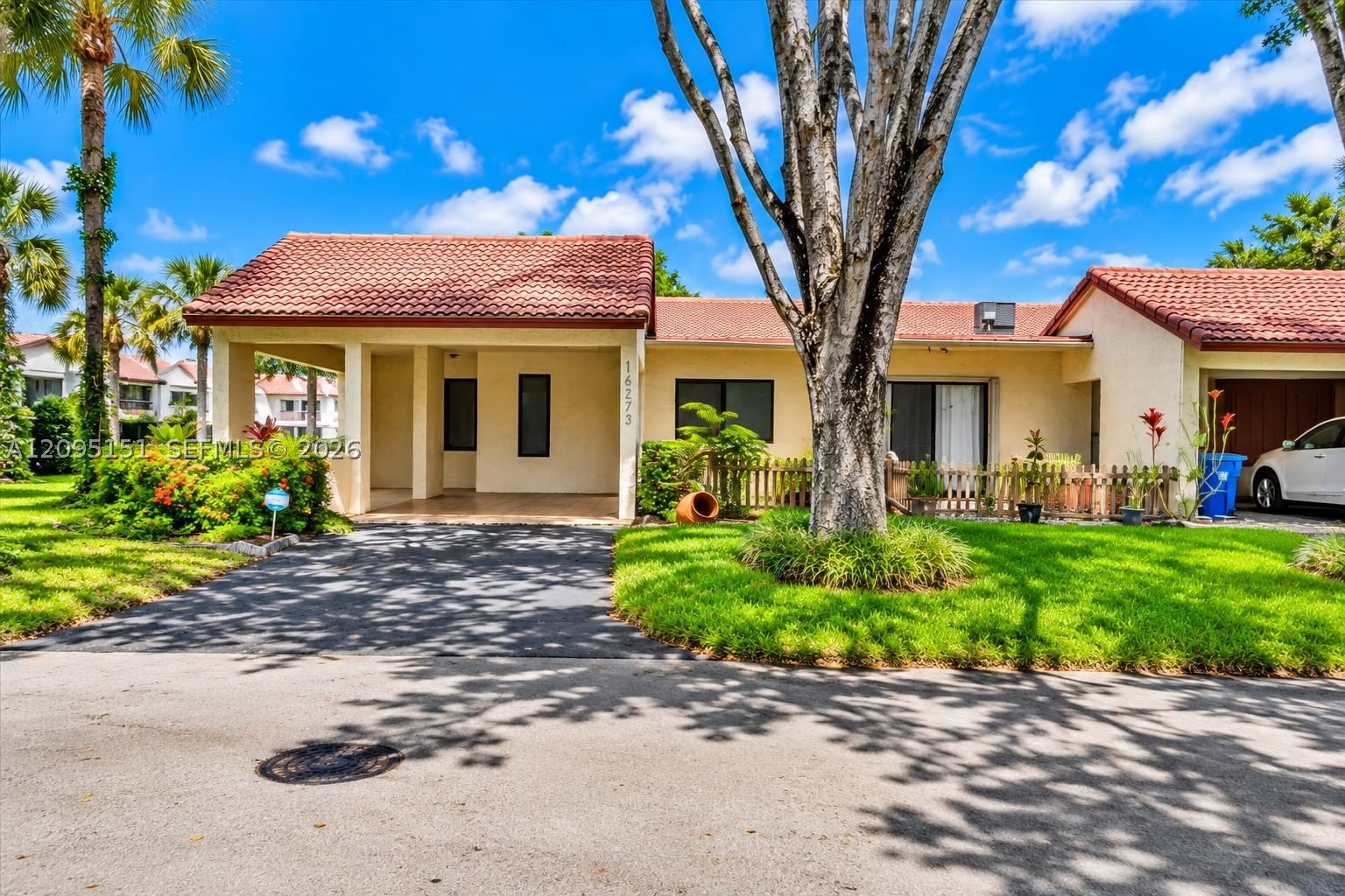 Real estate property located at 16273 Laurel Dr #7, Broward, Villas Of Bonaventure, Weston, FL