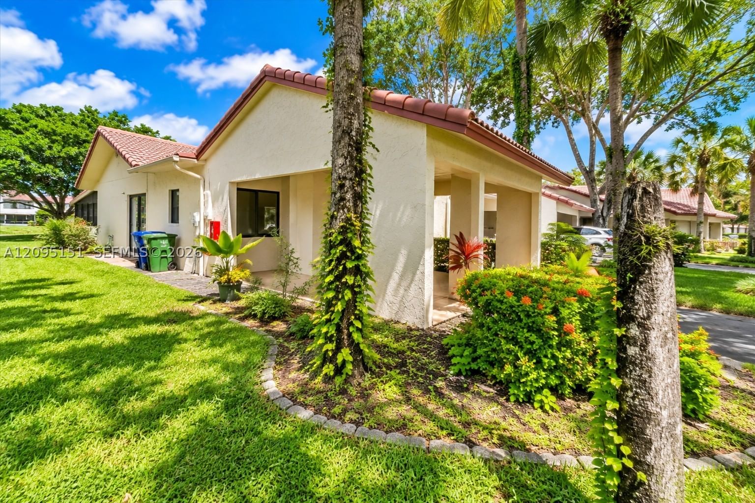 Real estate property located at 16273 Laurel Dr #7, Broward, Villas Of Bonaventure, Weston, FL