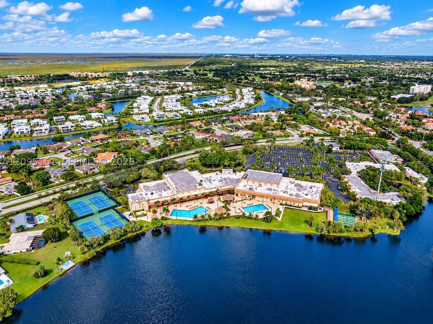 Real estate property located at 16273 Laurel Dr #7, Broward, Villas Of Bonaventure, Weston, FL
