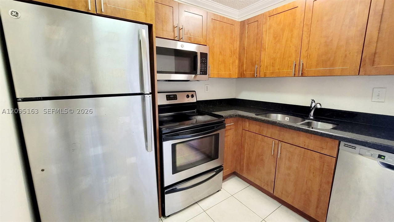 Real estate property located at 494 165th St Rd C-602, Miami-dade, Montecarlo Condo, Miami, FL