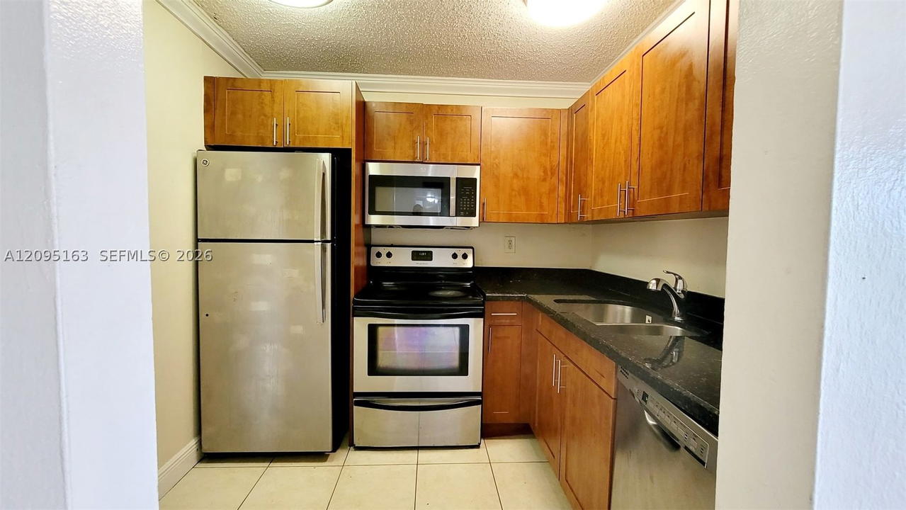Real estate property located at 494 165th St Rd C-602, Miami-dade, Montecarlo Condo, Miami, FL