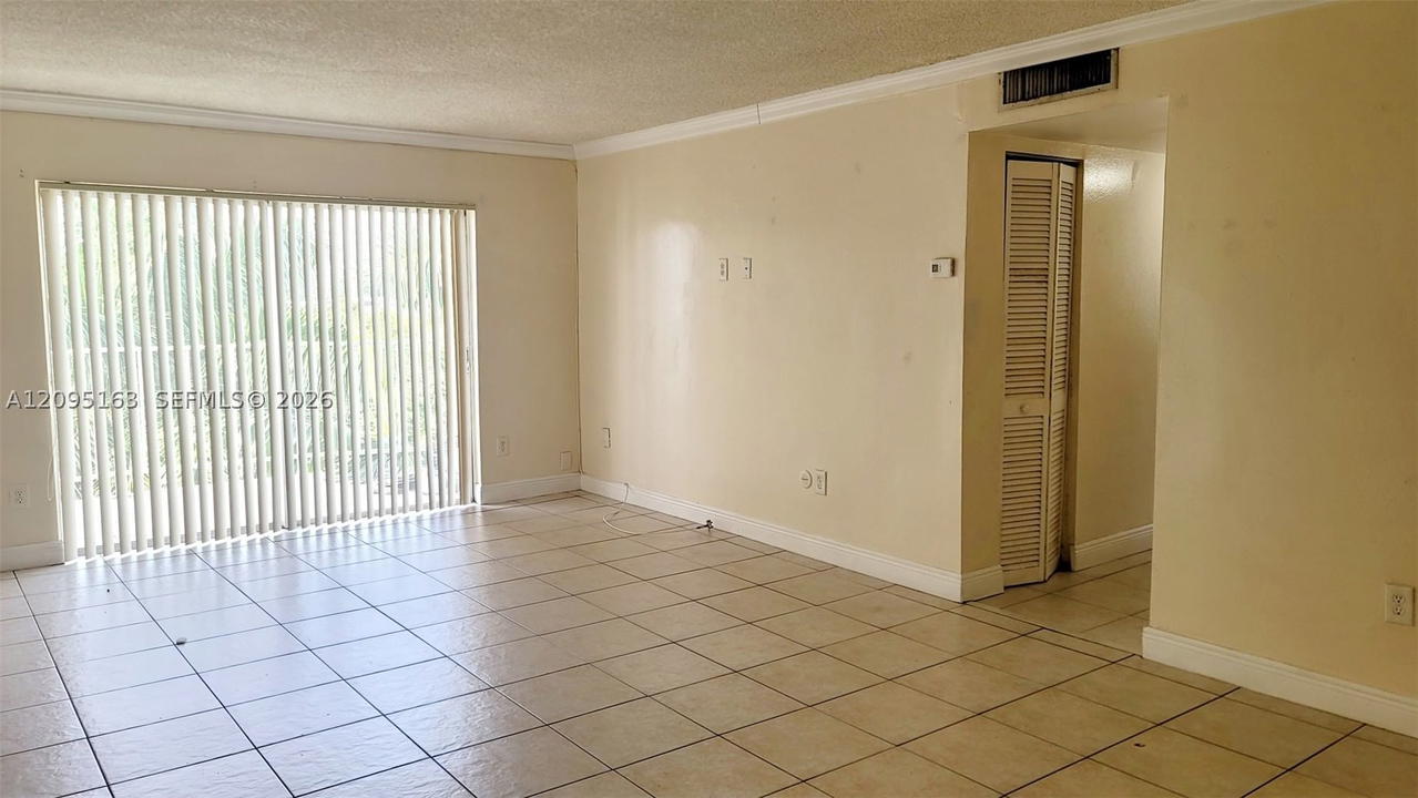 Real estate property located at 494 165th St Rd C-602, Miami-dade, Montecarlo Condo, Miami, FL