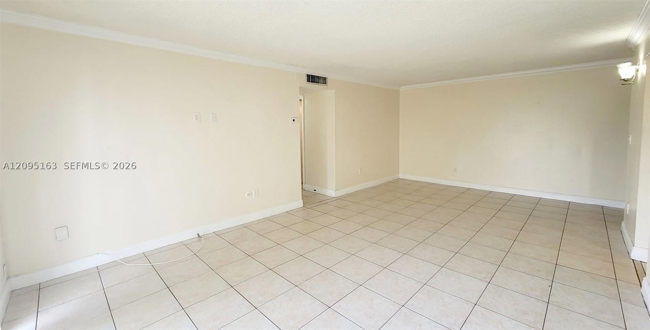 Real estate property located at 494 165th St Rd C-602, Miami-dade, Montecarlo Condo, Miami, FL