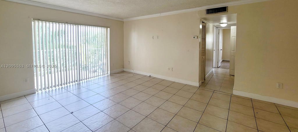 Real estate property located at 494 165th St Rd C-602, Miami-dade, Montecarlo Condo, Miami, FL