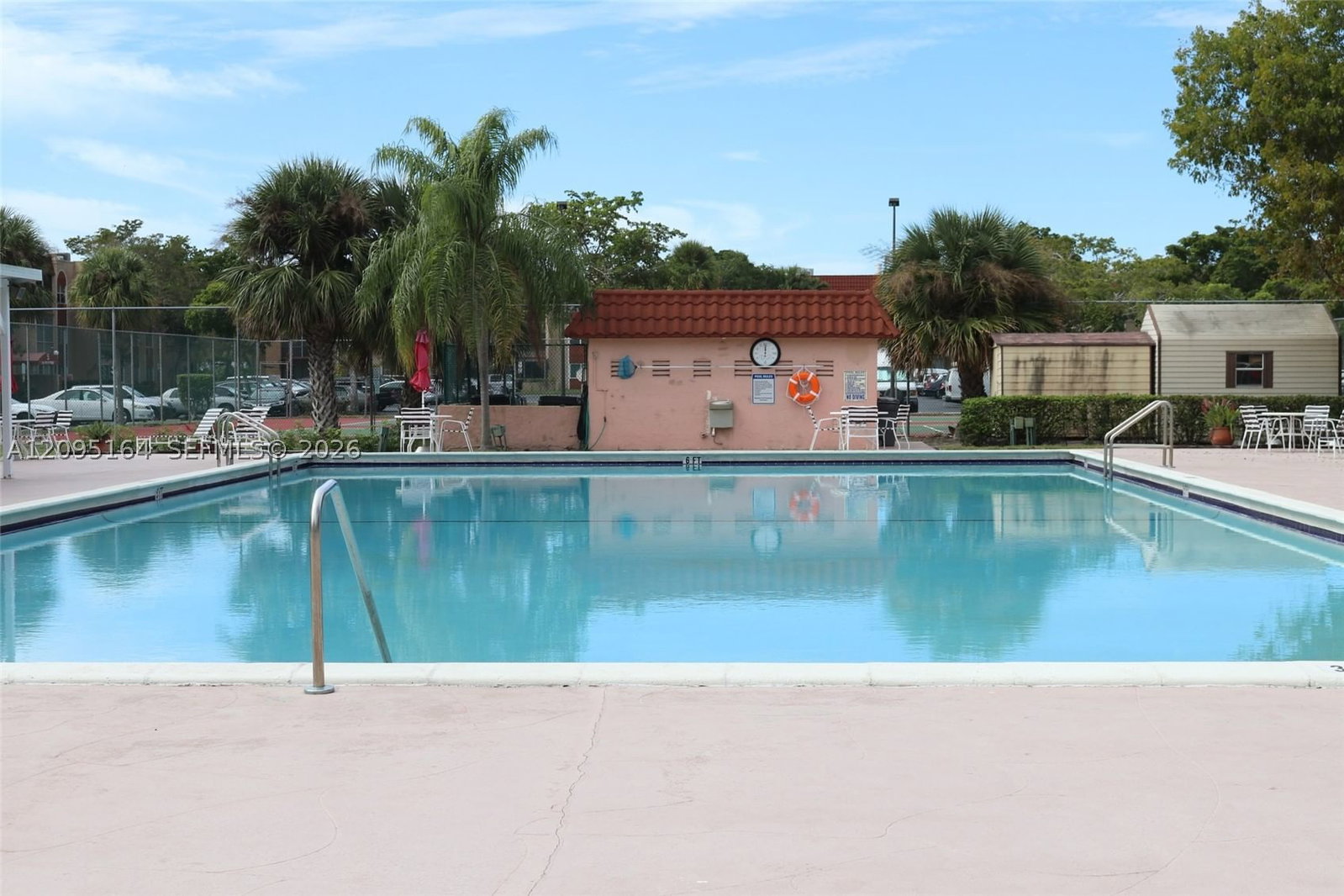 Real estate property located at 8220 24th St #4304, Broward, Oakbrook Iv V Vi Vii Cond, North Lauderdale, FL