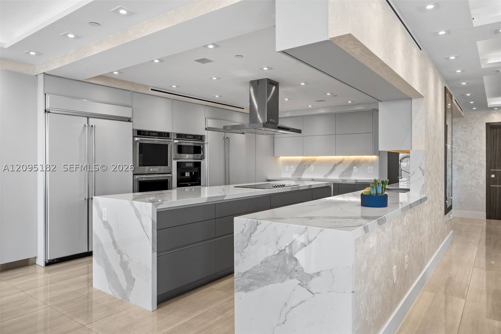 Real estate property located at 3301 183rd St #2001, Miami-dade, The Peninsula Ii Condo, Aventura, FL