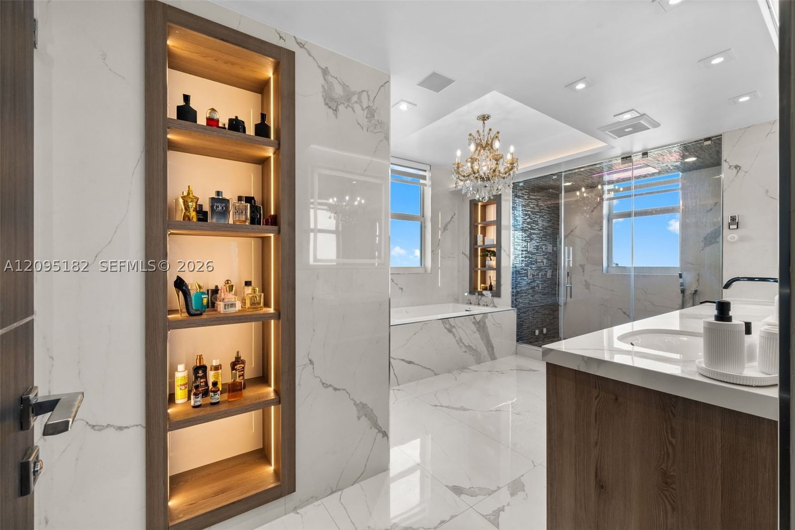 Real estate property located at 3301 183rd St #2001, Miami-dade, The Peninsula Ii Condo, Aventura, FL