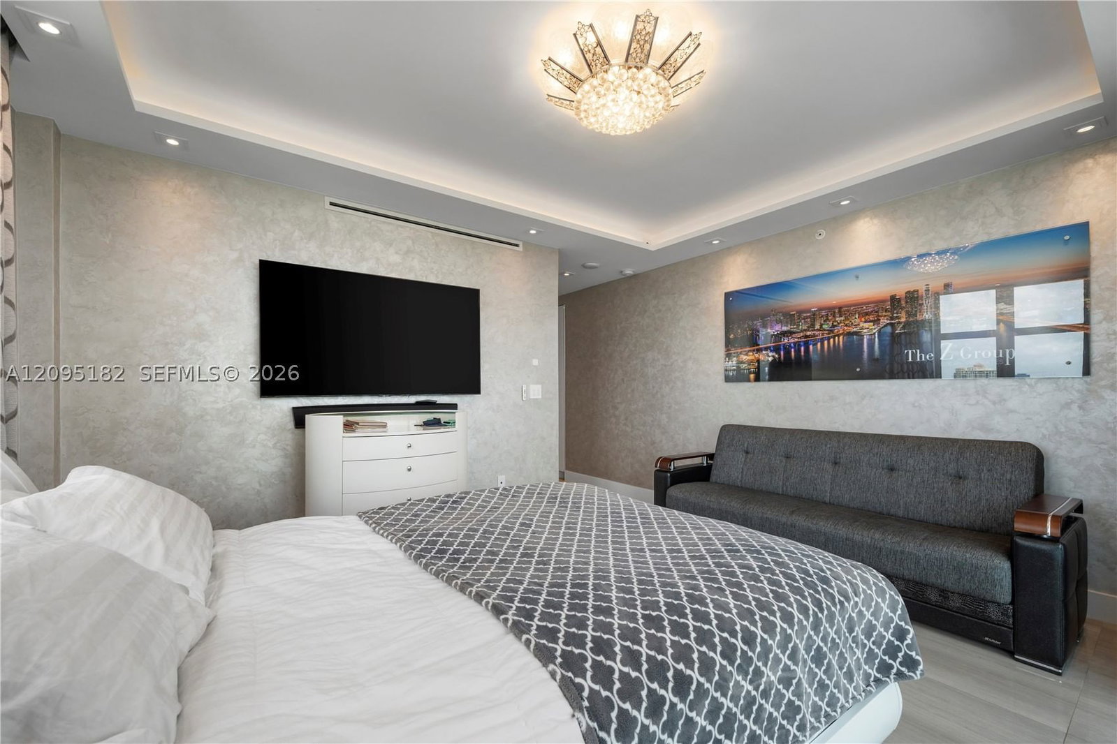 Real estate property located at 3301 183rd St #2001, Miami-dade, The Peninsula Ii Condo, Aventura, FL