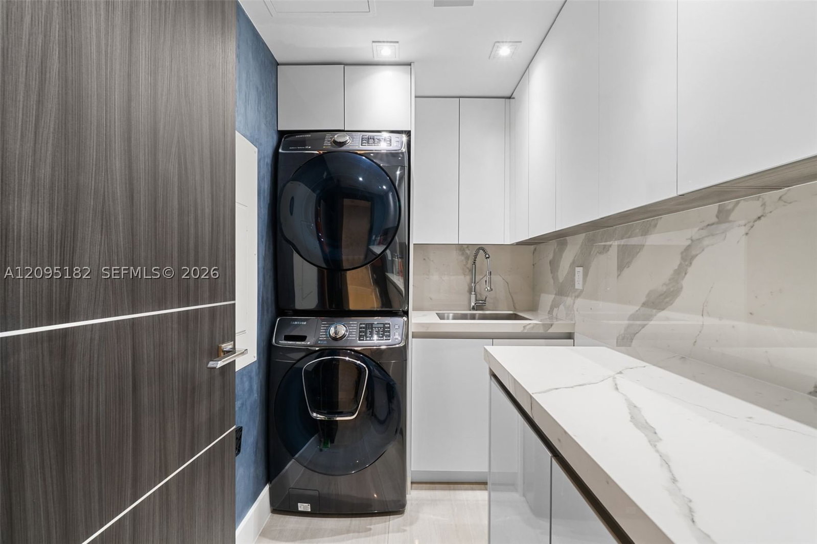 Real estate property located at 3301 183rd St #2001, Miami-dade, The Peninsula Ii Condo, Aventura, FL