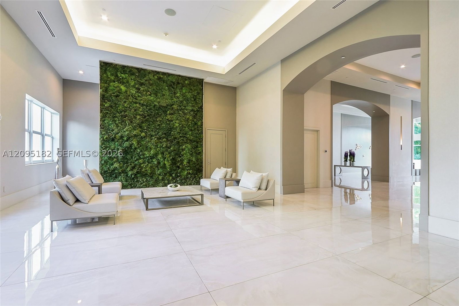 Real estate property located at 3301 183rd St #2001, Miami-dade, The Peninsula Ii Condo, Aventura, FL