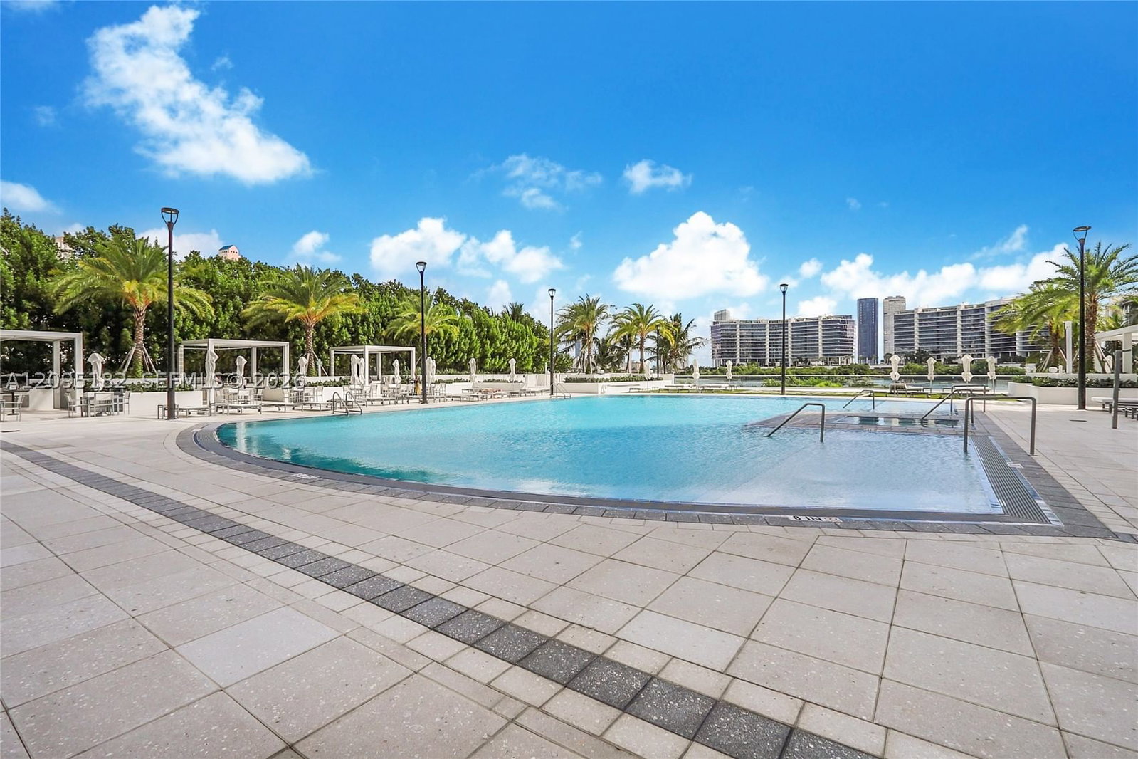 Real estate property located at 3301 183rd St #2001, Miami-dade, The Peninsula Ii Condo, Aventura, FL