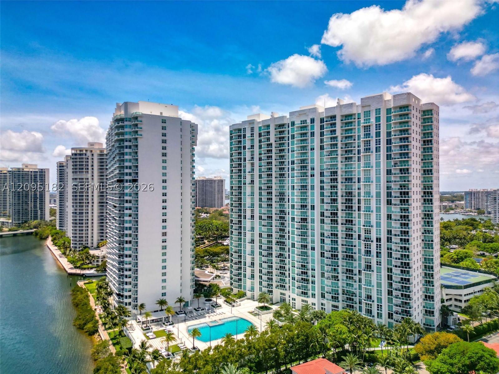 Real estate property located at 3301 183rd St #2001, Miami-dade, The Peninsula Ii Condo, Aventura, FL