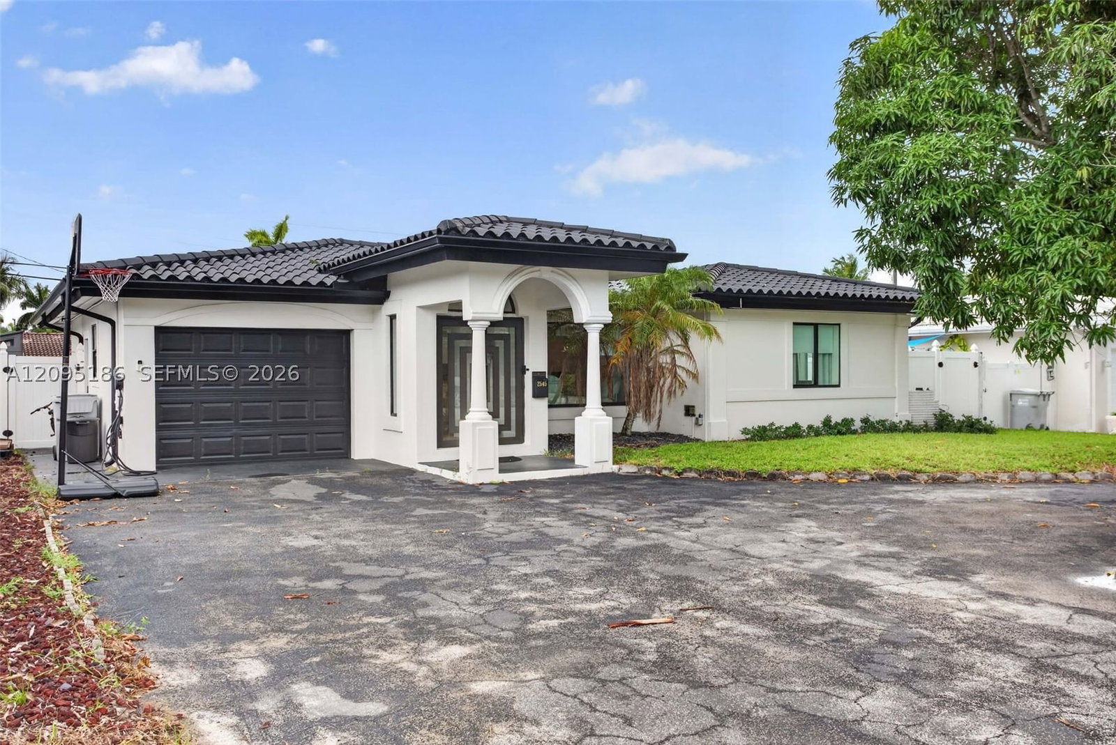 Real estate property located at 2545 2nd Ct, Broward, Pompano Beach Estates, Pompano Beach, FL