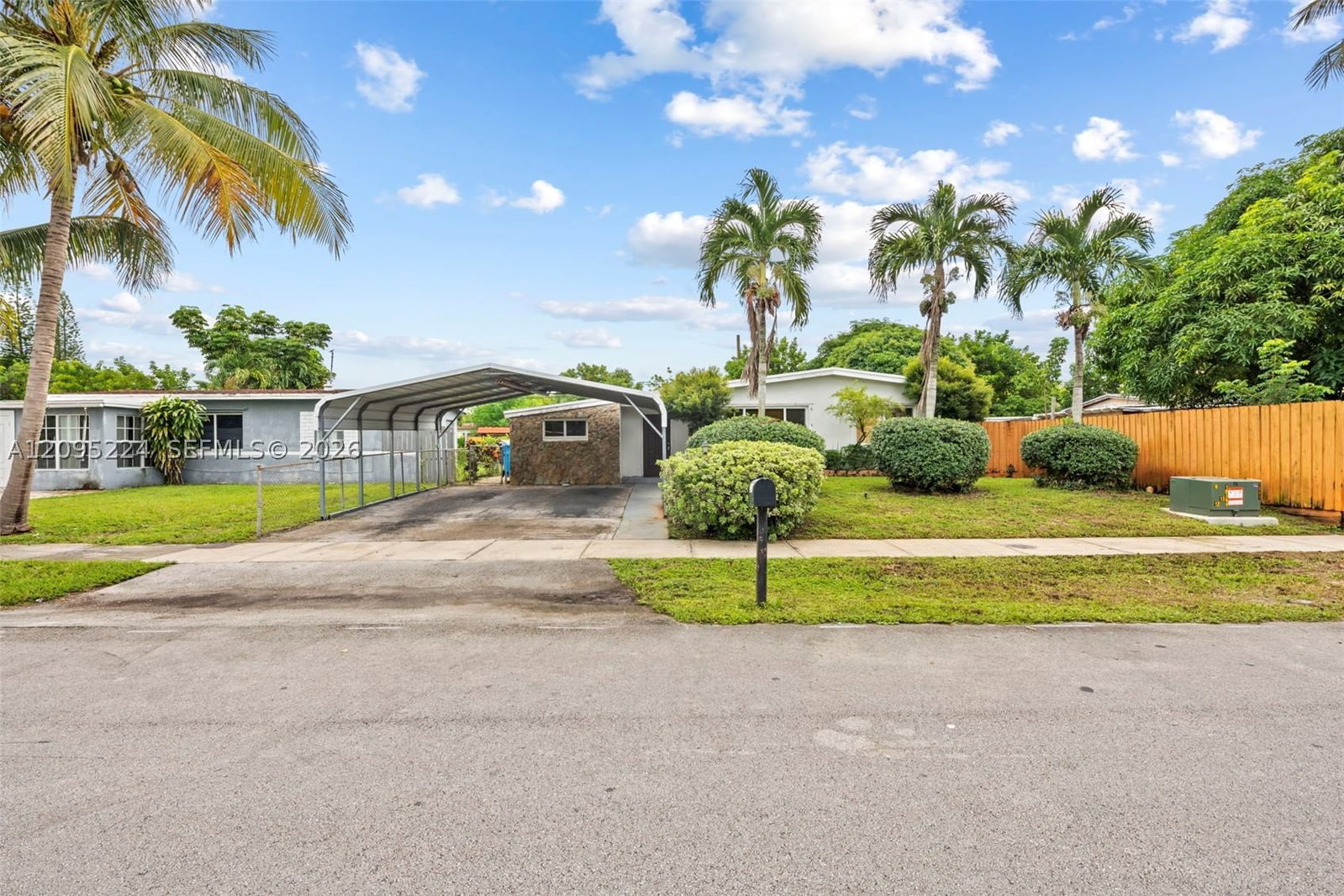 Real estate property located at 3711 39th Ave, Broward, Lake Forest Sec 2, West Park, FL