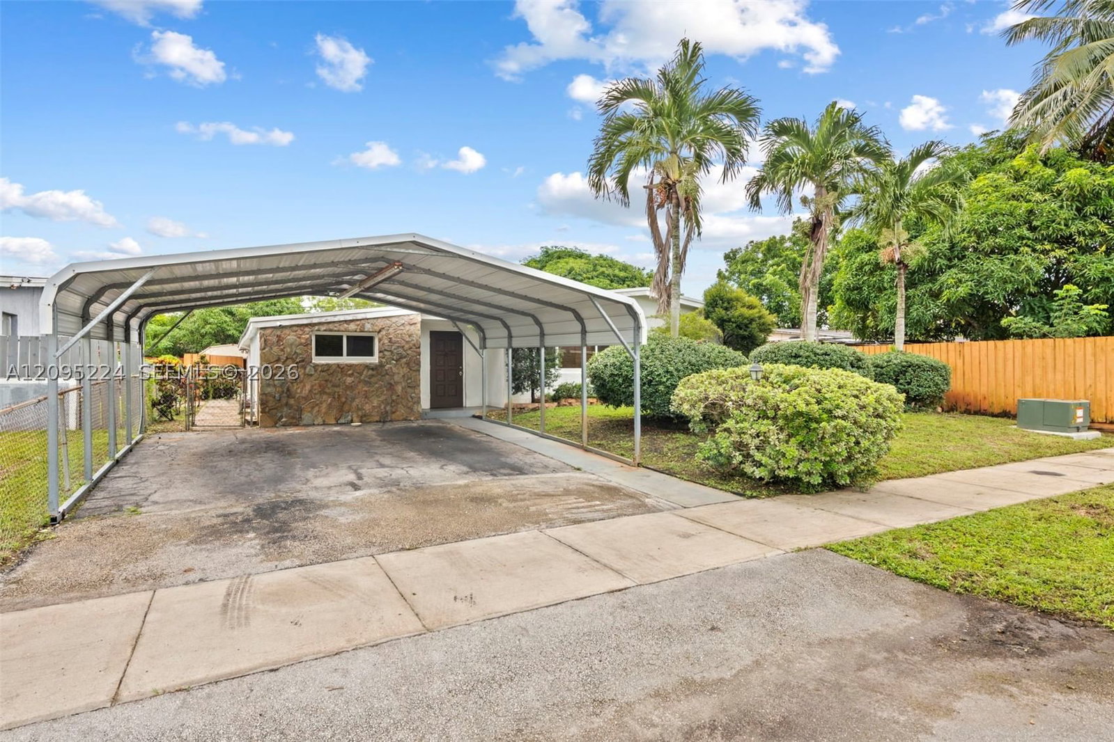 Real estate property located at 3711 39th Ave, Broward, Lake Forest Sec 2, West Park, FL