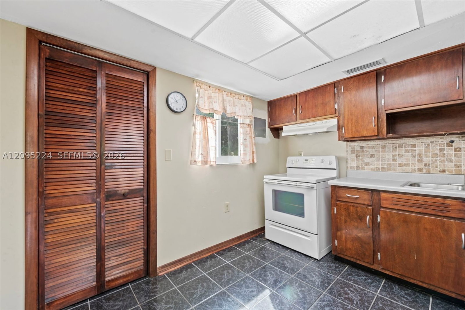 Real estate property located at 3711 39th Ave, Broward, Lake Forest Sec 2, West Park, FL