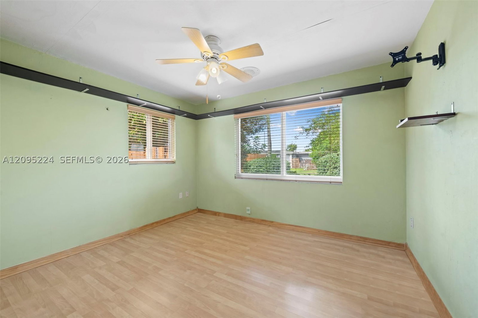 Real estate property located at 3711 39th Ave, Broward, Lake Forest Sec 2, West Park, FL