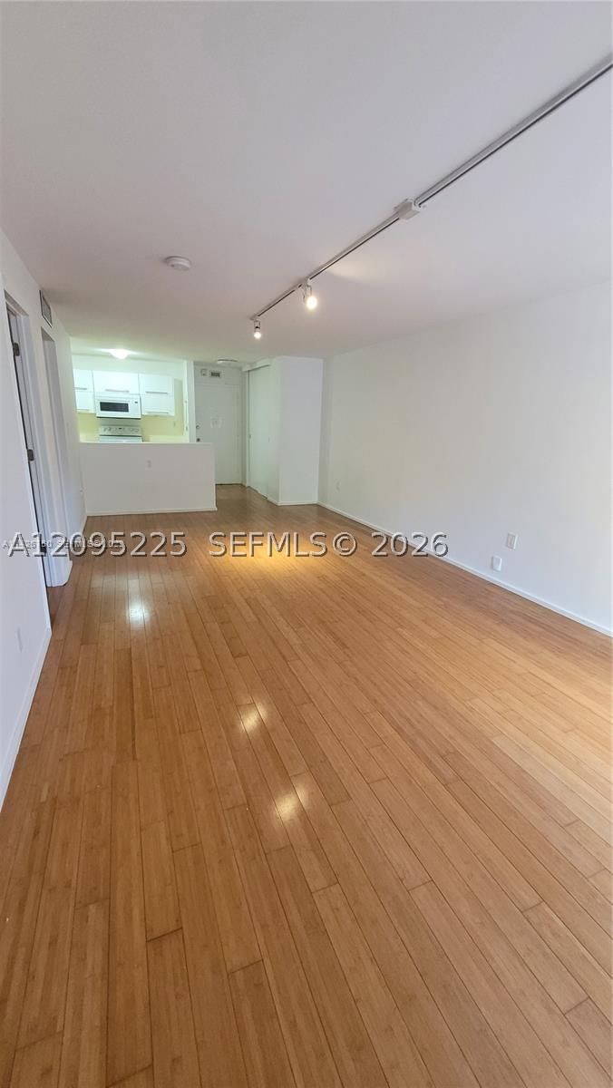 Real estate property located at 1800 Sans Souci Blvd #316, Miami-dade, Bayview Palms Condo, North Miami, FL