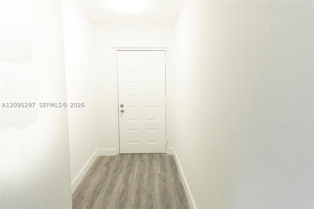 Real estate property located at 8225 Lake Dr #203, Miami-dade, Las Vistas At Doral Condo, Doral, FL