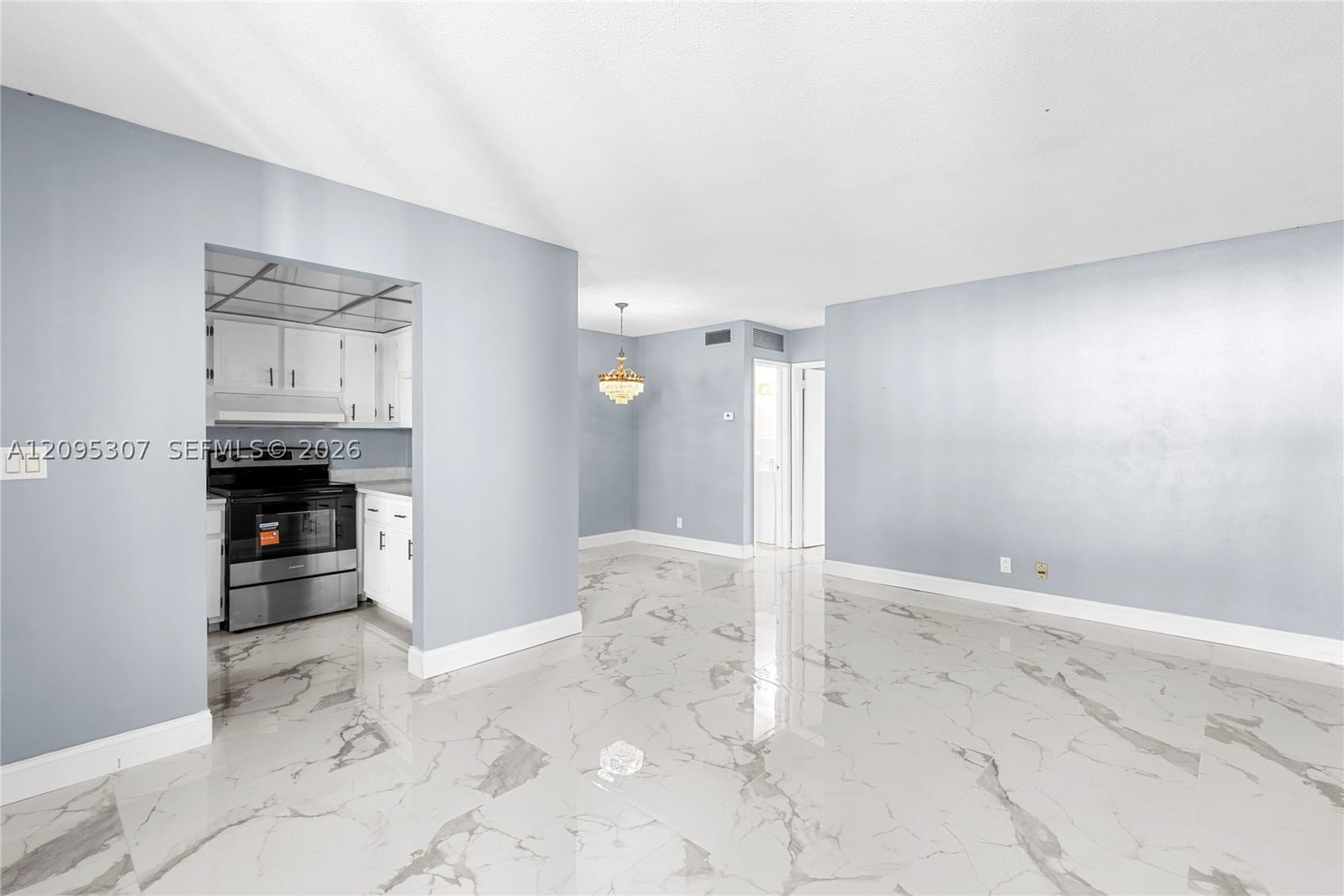 Real estate property located at 2050 39th ST W112, Broward, Lighthouse Point Gardens, Lighthouse Point, FL