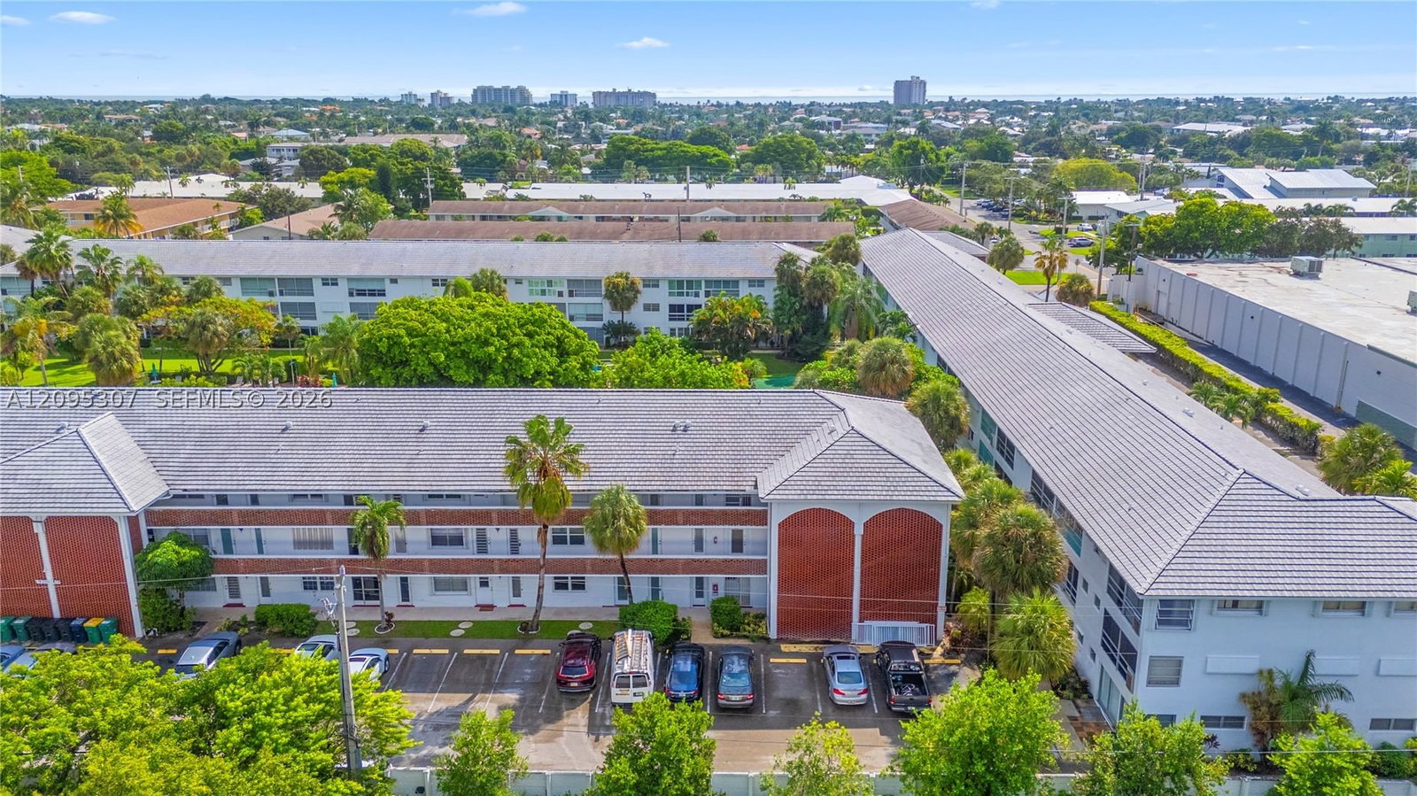 Real estate property located at 2050 39th ST W112, Broward, Lighthouse Point Gardens, Lighthouse Point, FL