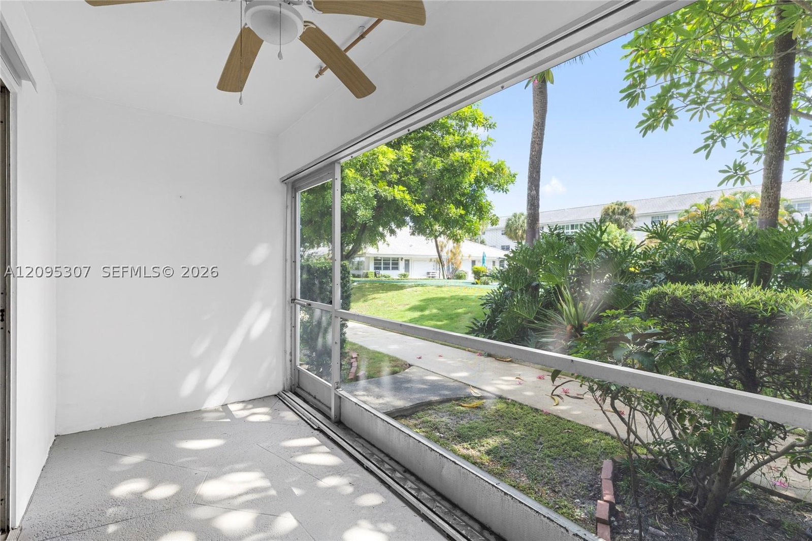 Real estate property located at 2050 39th ST W112, Broward, Lighthouse Point Gardens, Lighthouse Point, FL