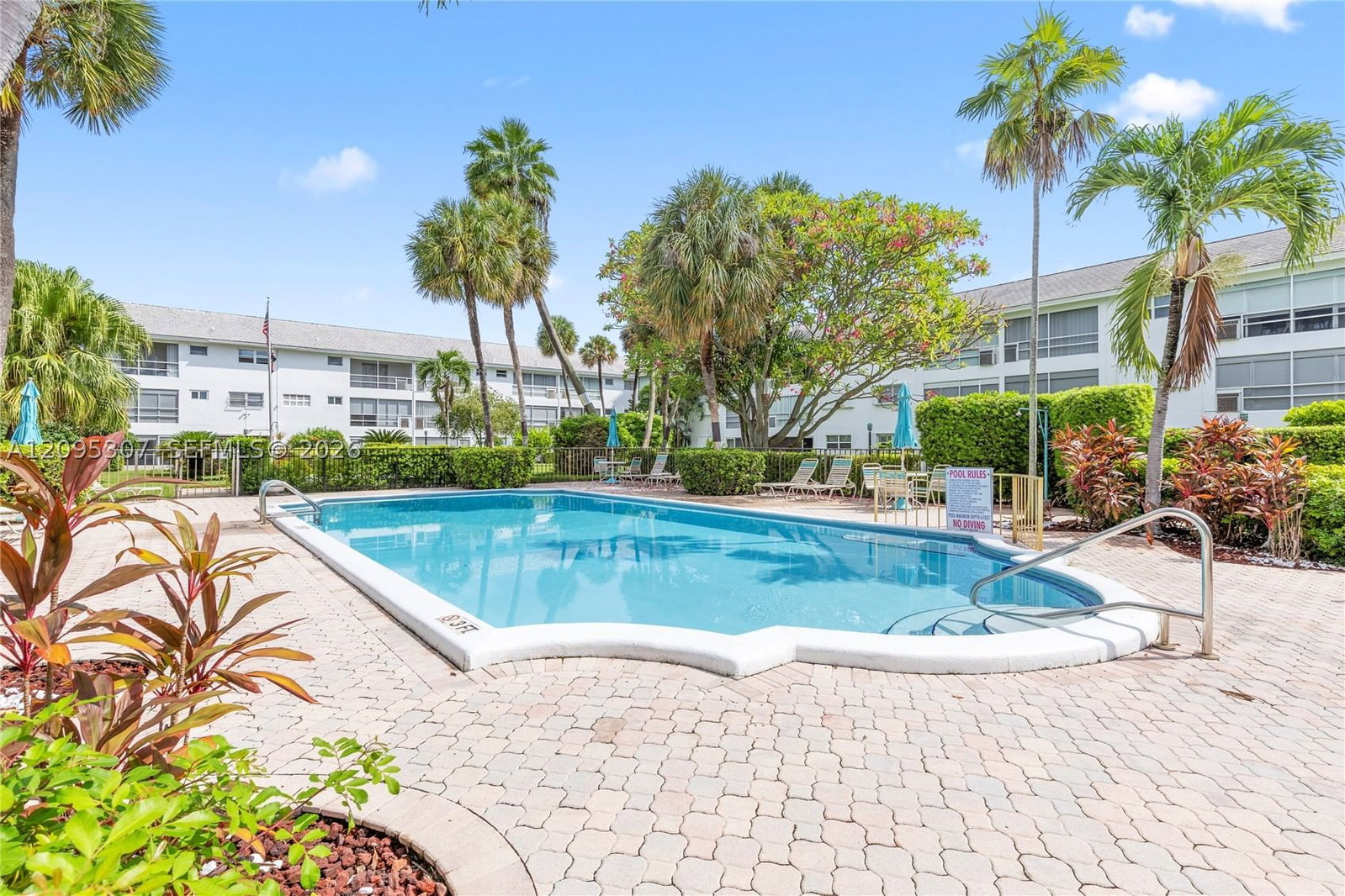 Real estate property located at 2050 39th ST W112, Broward, Lighthouse Point Gardens, Lighthouse Point, FL