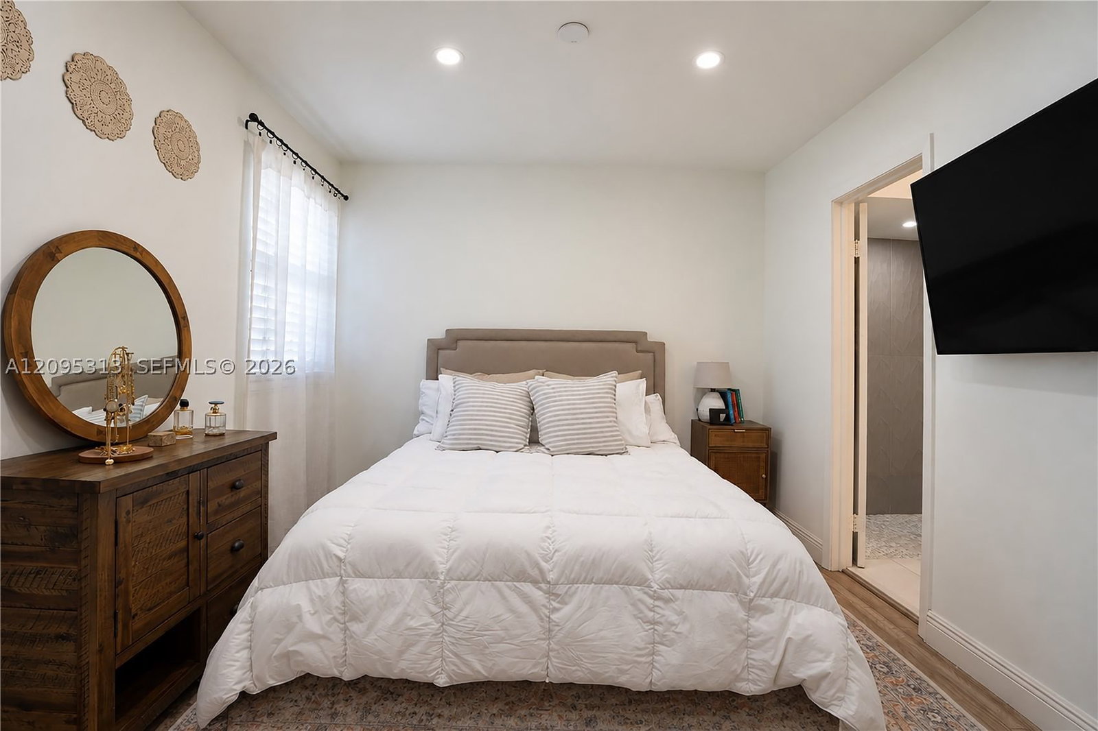 Real estate property located at 1046 107th Ave, Broward, Pembroke Pointe Section T, Pembroke Pines, FL