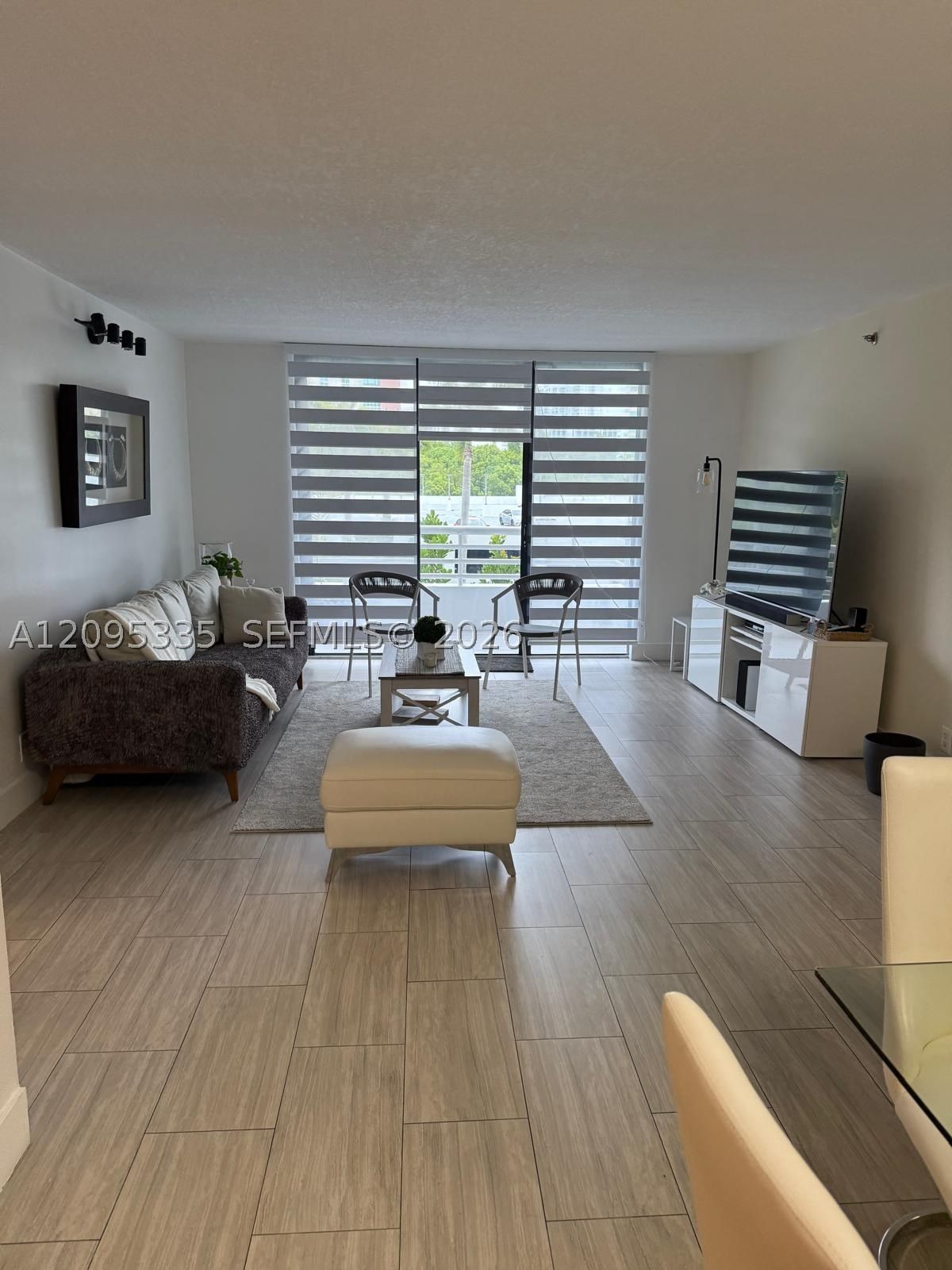 Real estate property located at 3300 192nd St #414, Miami-dade, Parc Central Aventura Eas, Aventura, FL