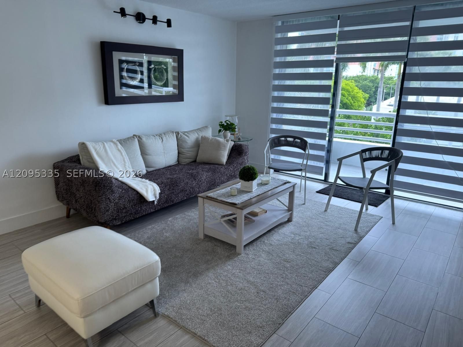 Real estate property located at 3300 192nd St #414, Miami-dade, Parc Central Aventura Eas, Aventura, FL