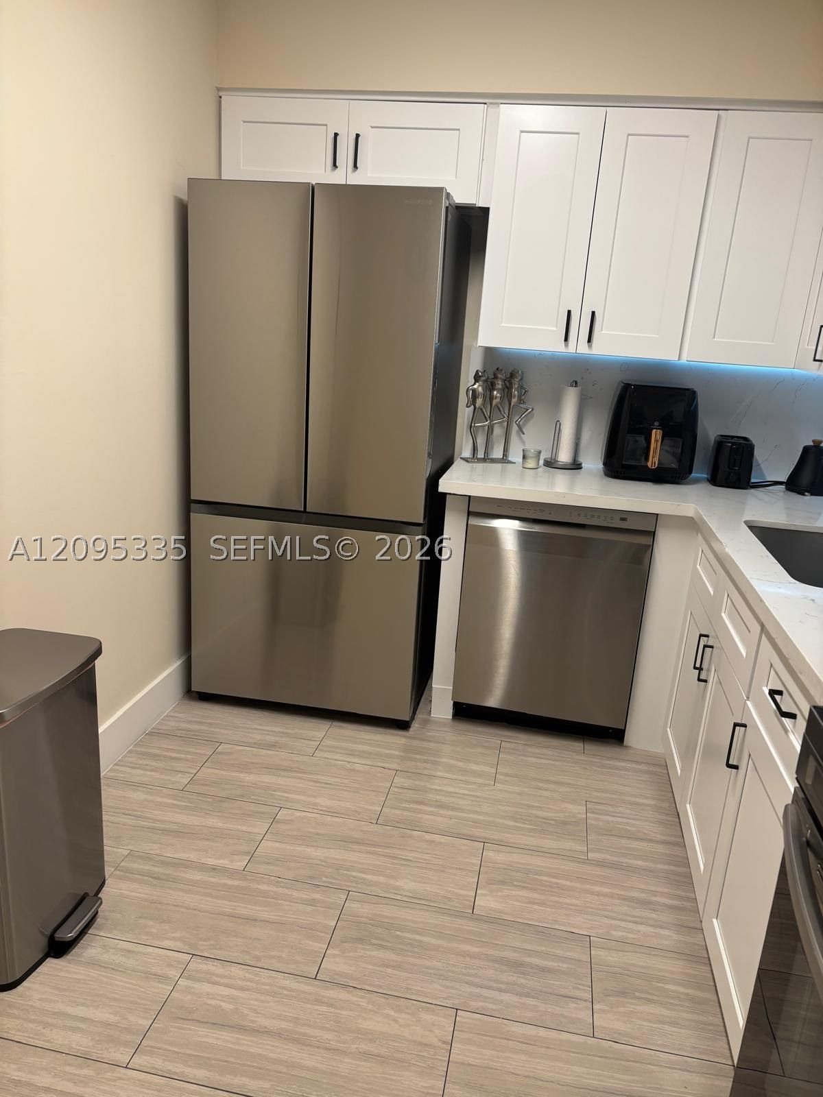 Real estate property located at 3300 192nd St #414, Miami-dade, Parc Central Aventura Eas, Aventura, FL
