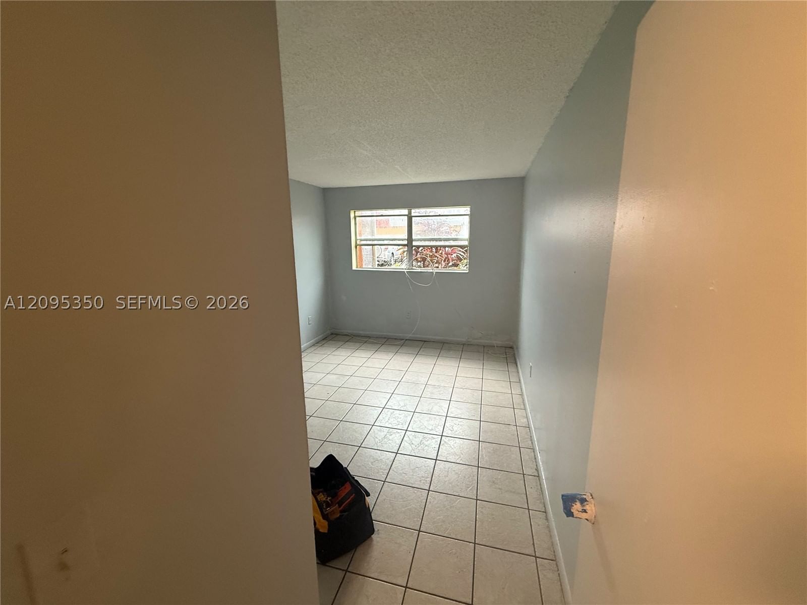 Real estate property located at 3710 21st St #109, Broward, Sunset Hills I Condominiu, Lauderdale Lakes, FL