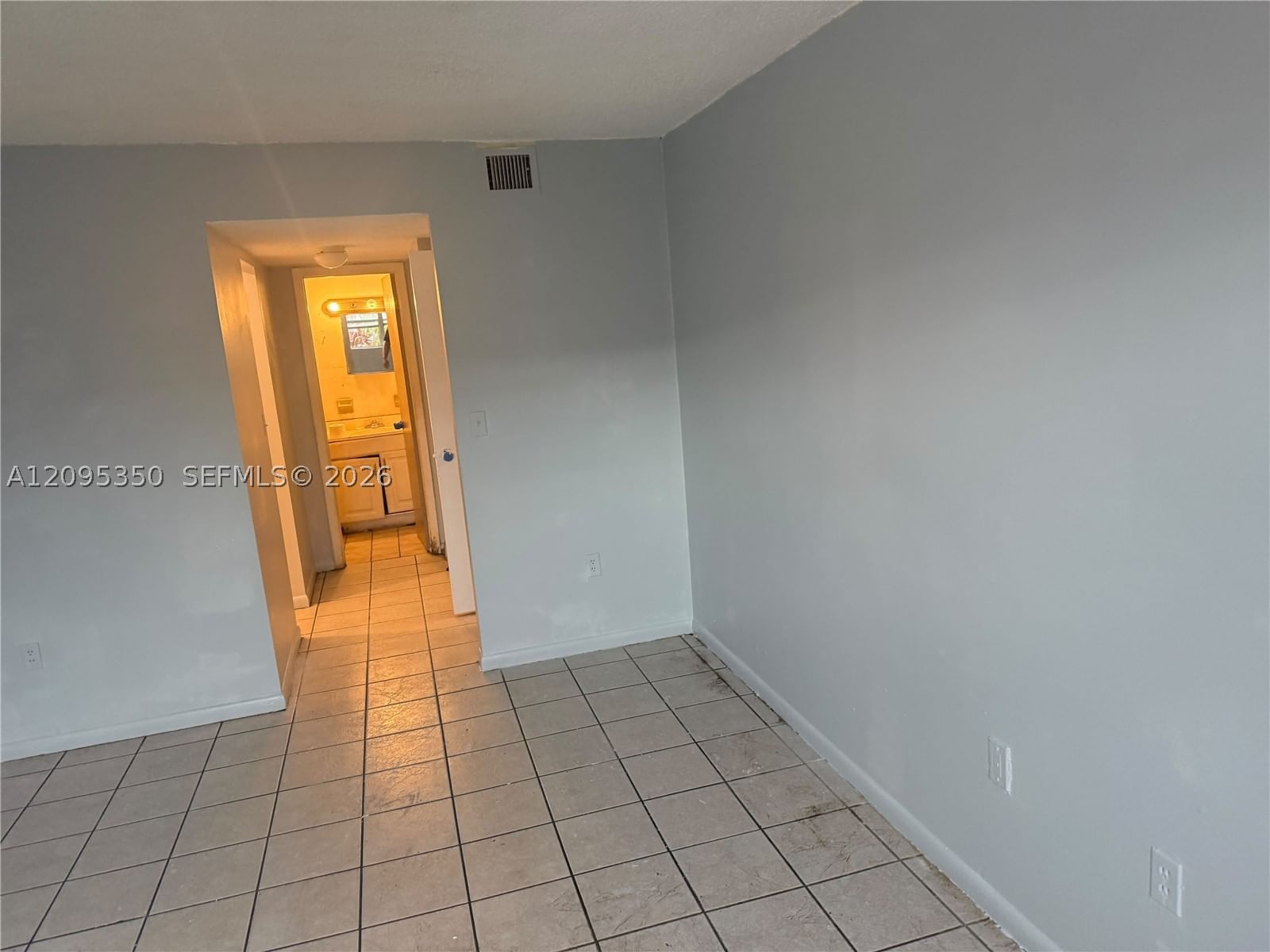 Real estate property located at 3710 21st St #109, Broward, Sunset Hills I Condominiu, Lauderdale Lakes, FL