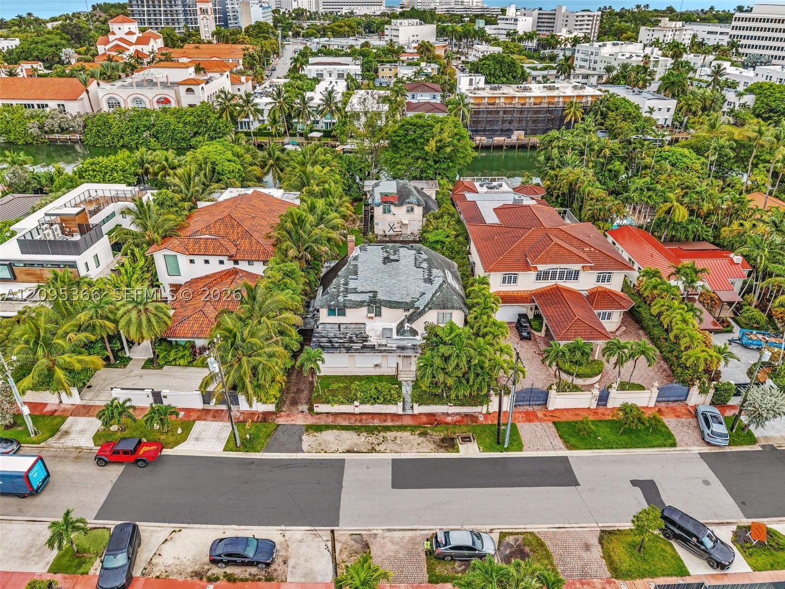 Real estate property located at 3746 Chase Ave, Miami-dade, Mid Golf Sub 1st Addn, Miami Beach, FL