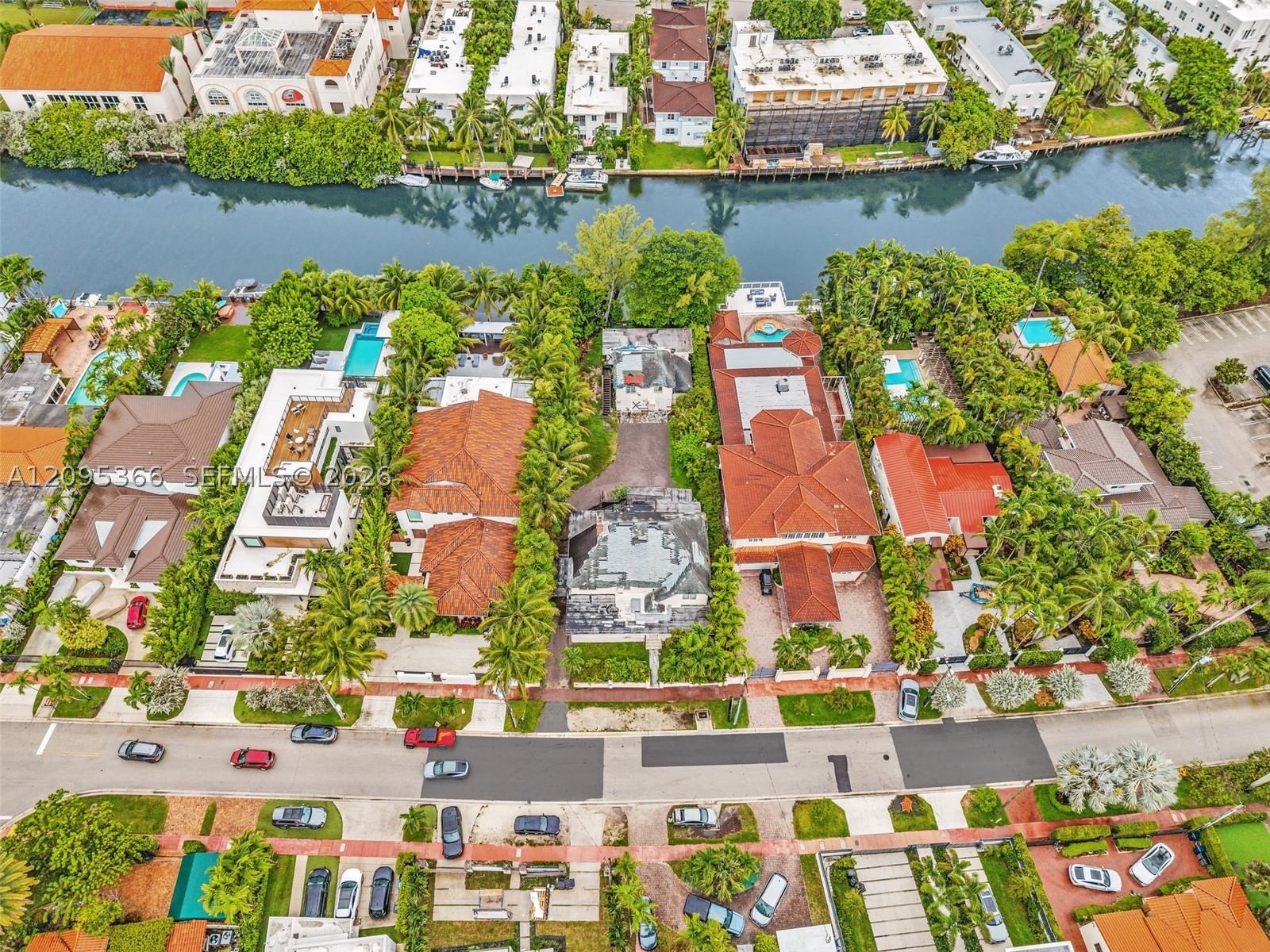 Real estate property located at 3746 Chase Ave, Miami-dade, Mid Golf Sub 1st Addn, Miami Beach, FL
