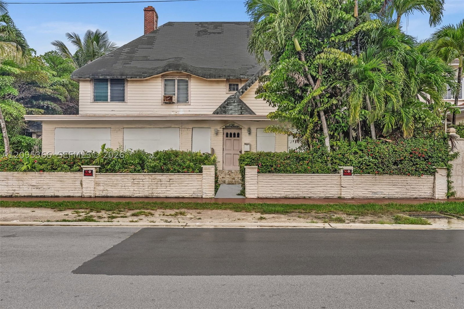 Real estate property located at 3746 Chase Ave, Miami-dade, Mid Golf Sub 1st Addn, Miami Beach, FL