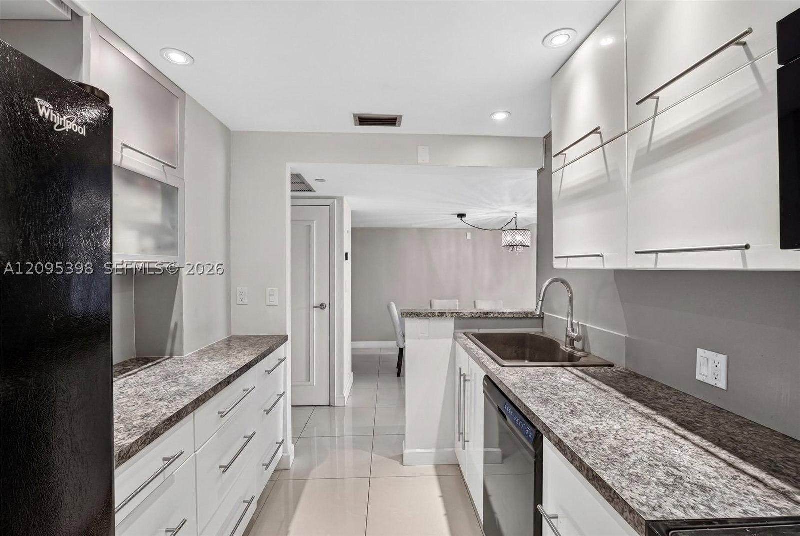 Real estate property located at 20335 Country Club Dr #1402, Miami-dade, Coronado Condo- Tower Ii, Aventura, FL