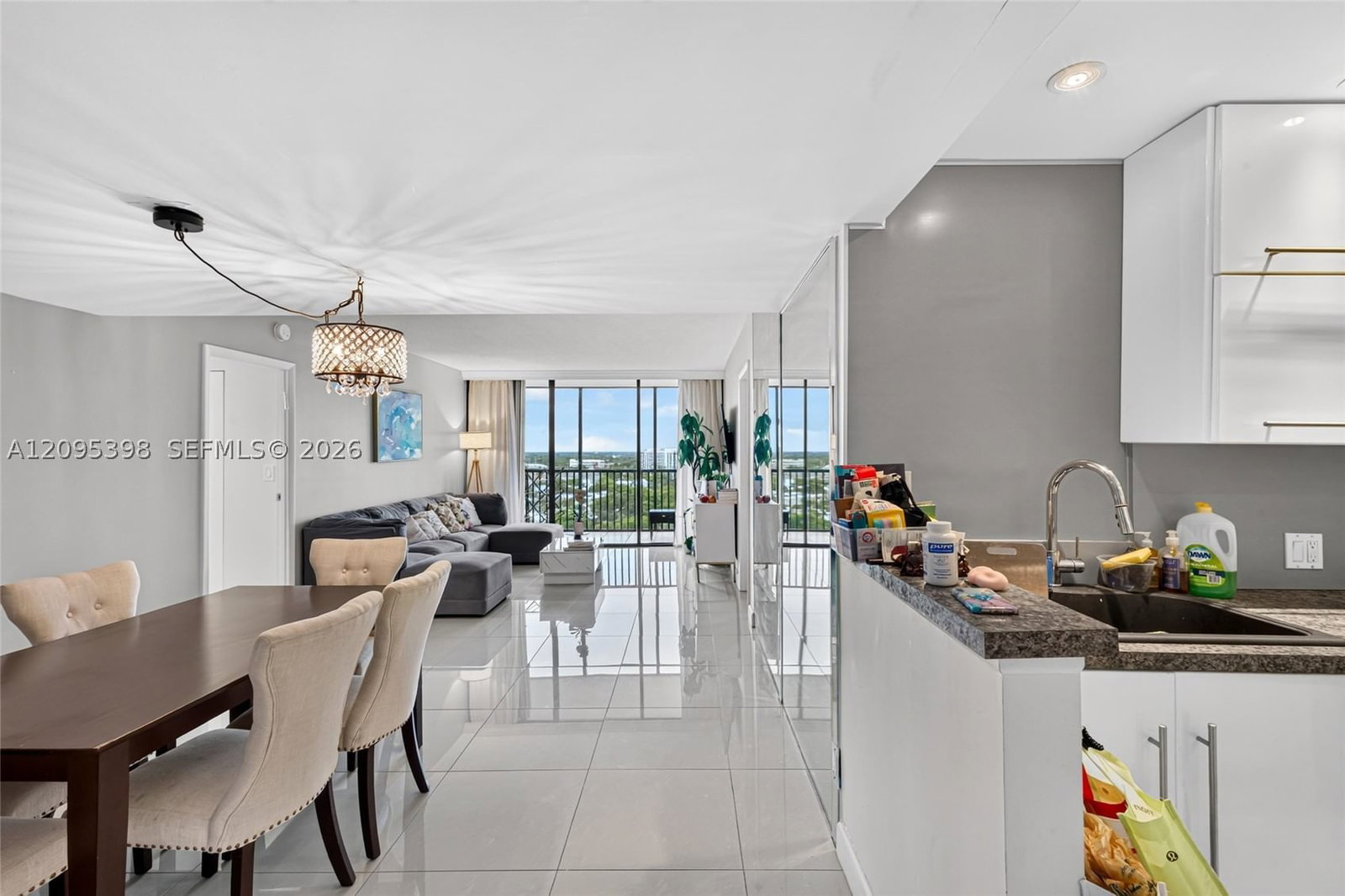 Real estate property located at 20335 Country Club Dr #1402, Miami-dade, Coronado Condo- Tower Ii, Aventura, FL