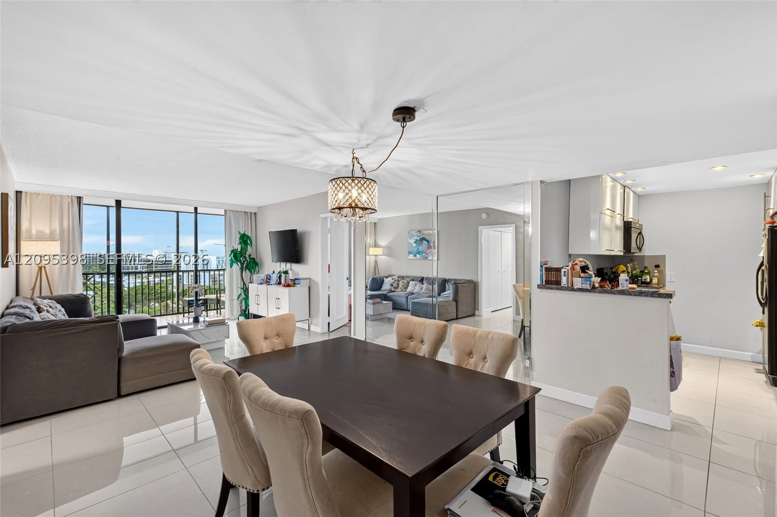 Real estate property located at 20335 Country Club Dr #1402, Miami-dade, Coronado Condo- Tower Ii, Aventura, FL
