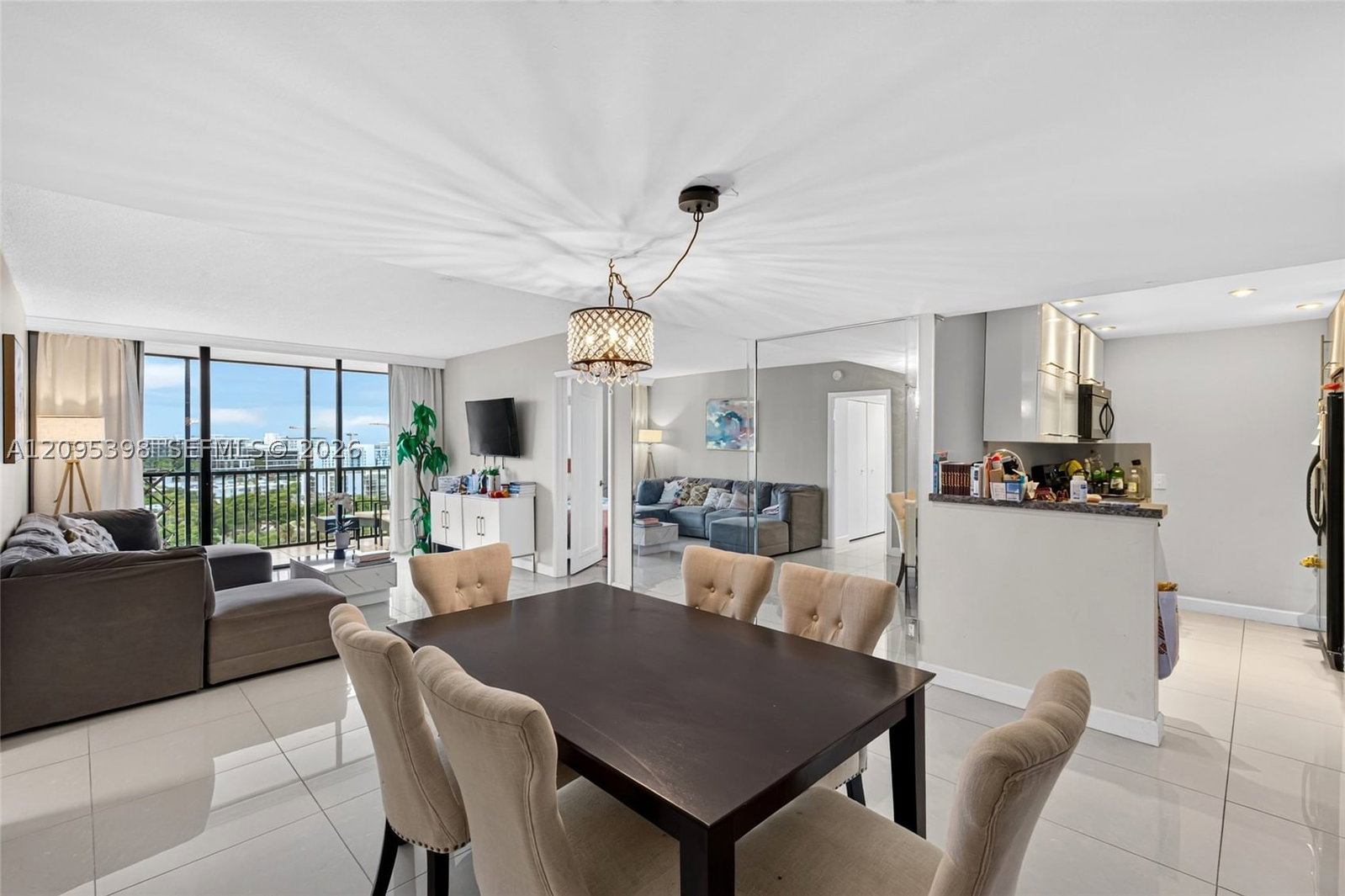 Real estate property located at 20335 Country Club Dr #1402, Miami-dade, Coronado Condo- Tower Ii, Aventura, FL