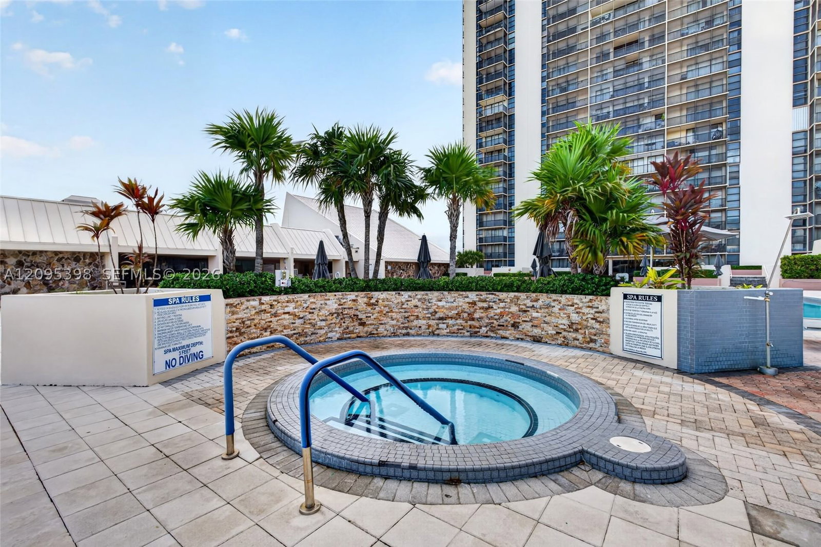 Real estate property located at 20335 Country Club Dr #1402, Miami-dade, Coronado Condo- Tower Ii, Aventura, FL