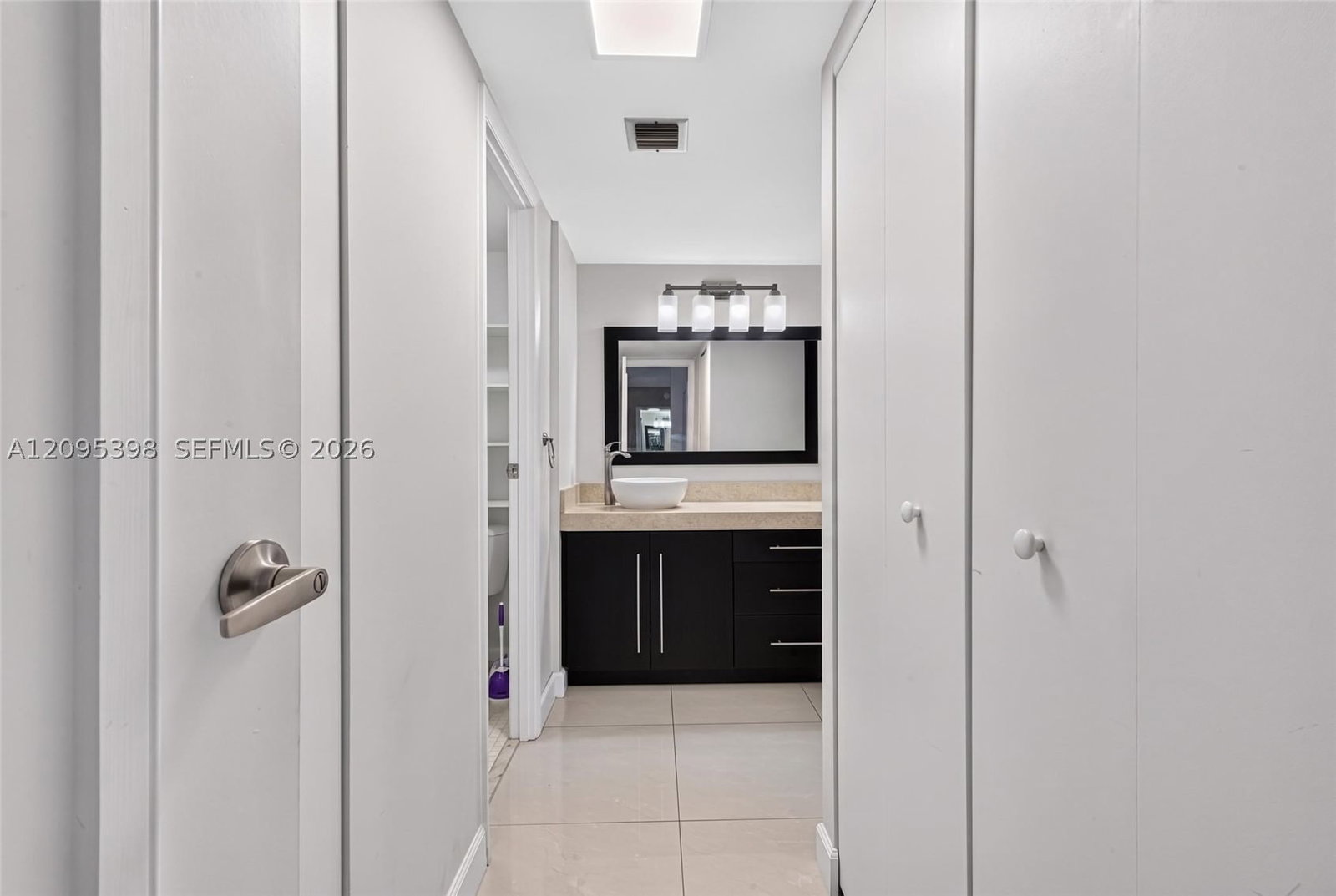 Real estate property located at 20335 Country Club Dr #1402, Miami-dade, Coronado Condo- Tower Ii, Aventura, FL