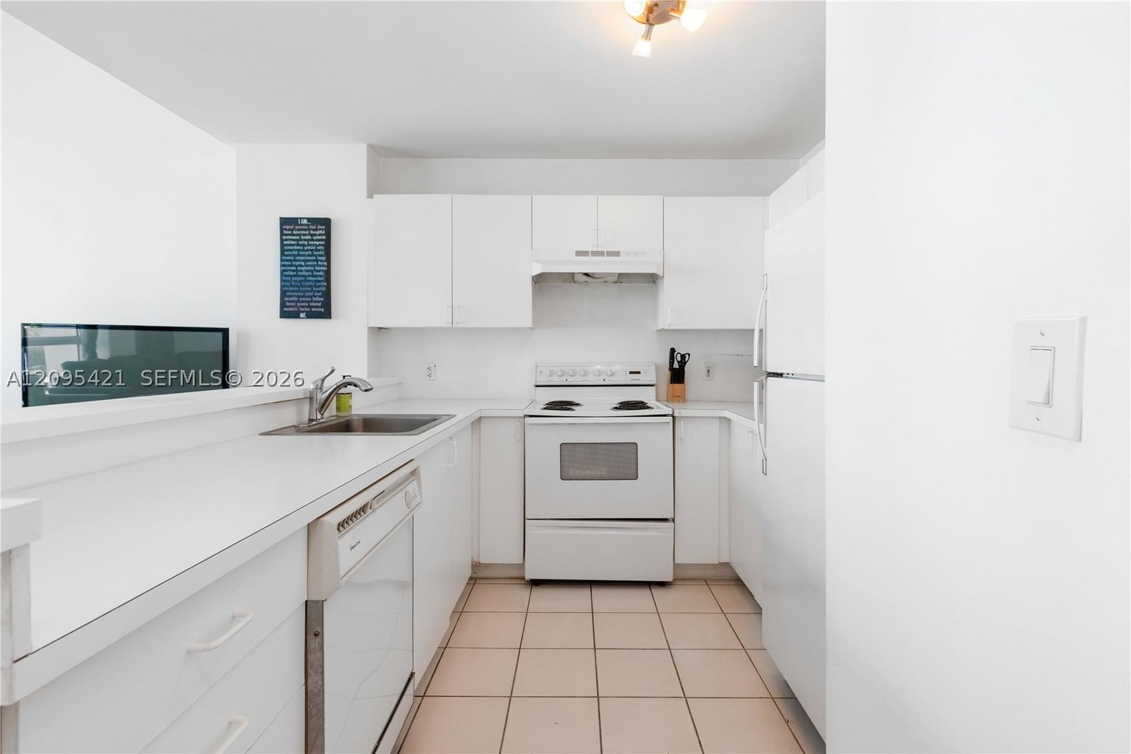 Real estate property located at 5445 Collins Ave BAY12, Miami-dade, Castle Beach Club Condo, Miami Beach, FL
