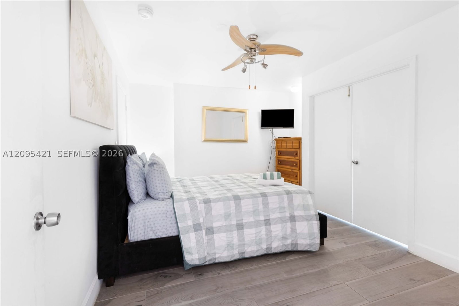 Real estate property located at 5445 Collins Ave BAY12, Miami-dade, Castle Beach Club Condo, Miami Beach, FL