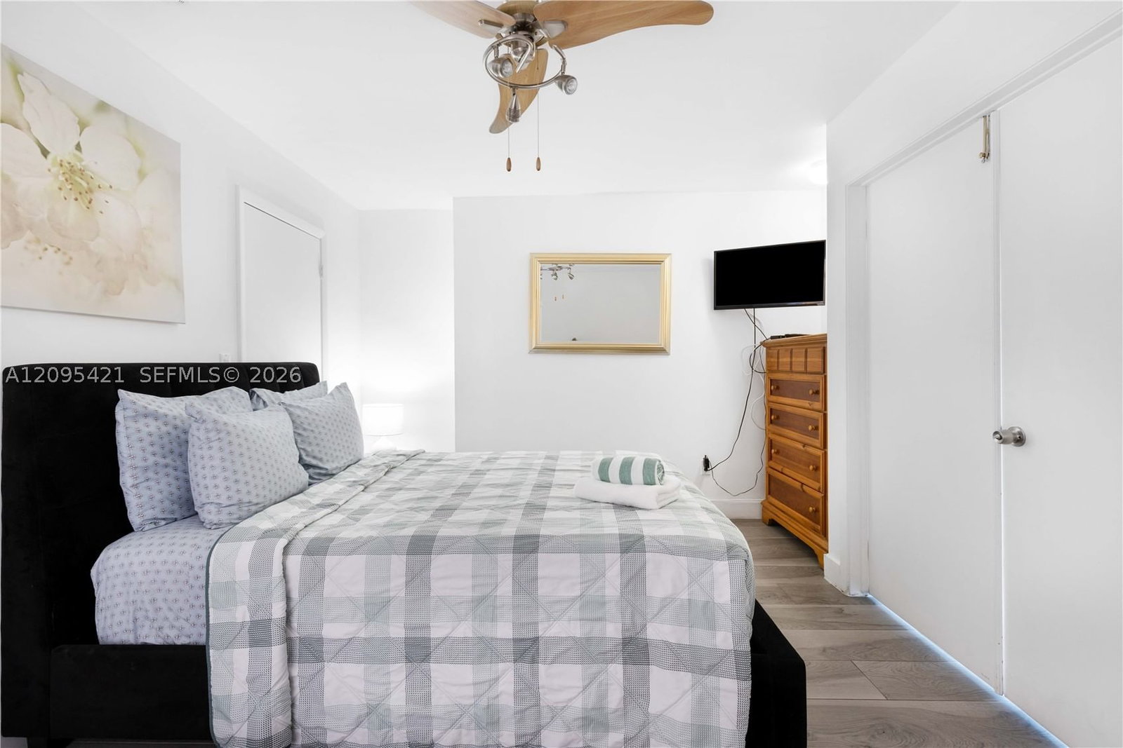 Real estate property located at 5445 Collins Ave BAY12, Miami-dade, Castle Beach Club Condo, Miami Beach, FL