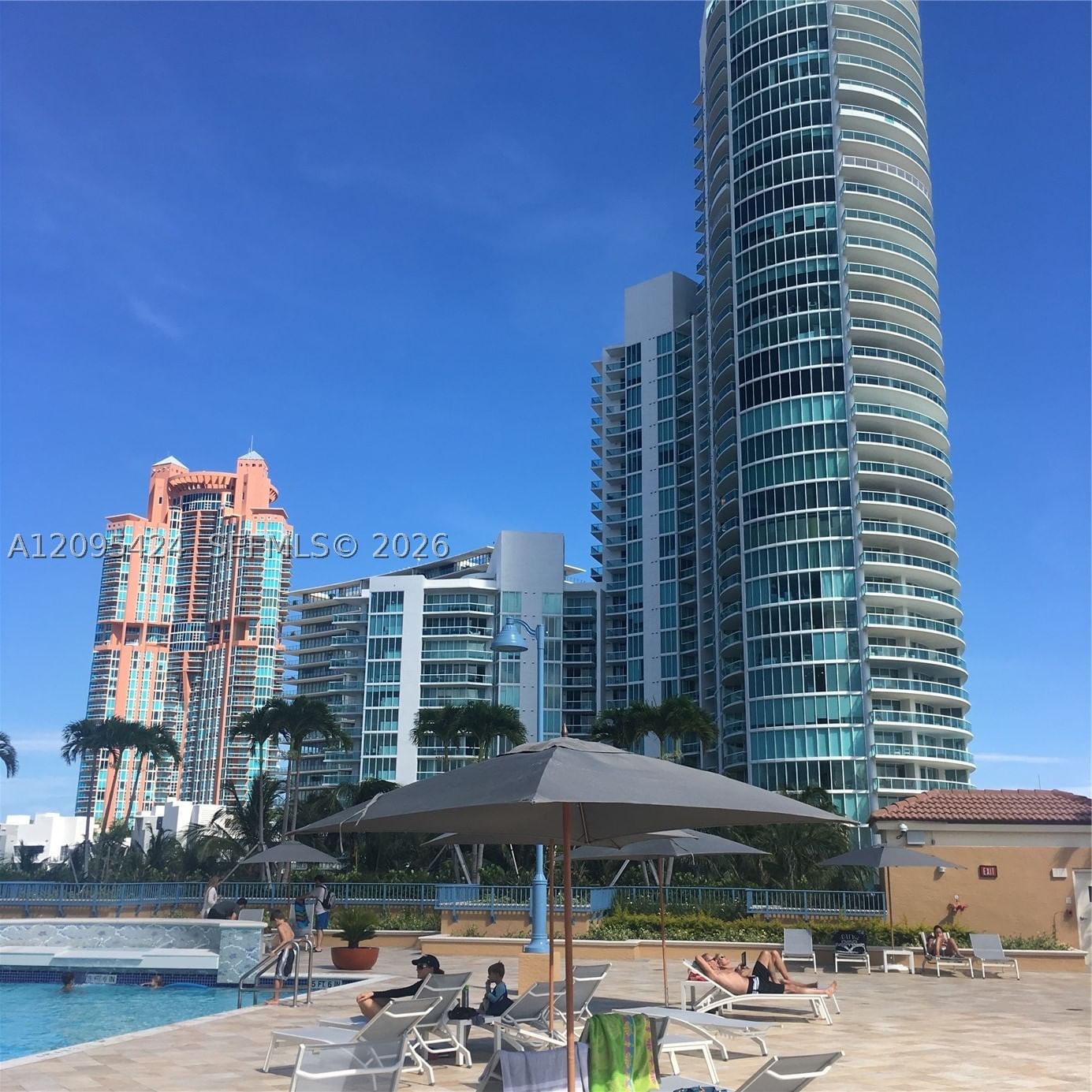 Real estate property located at 90 Alton Rd #2711, Miami-dade, Yacht Club At Portofino C, Miami Beach, FL