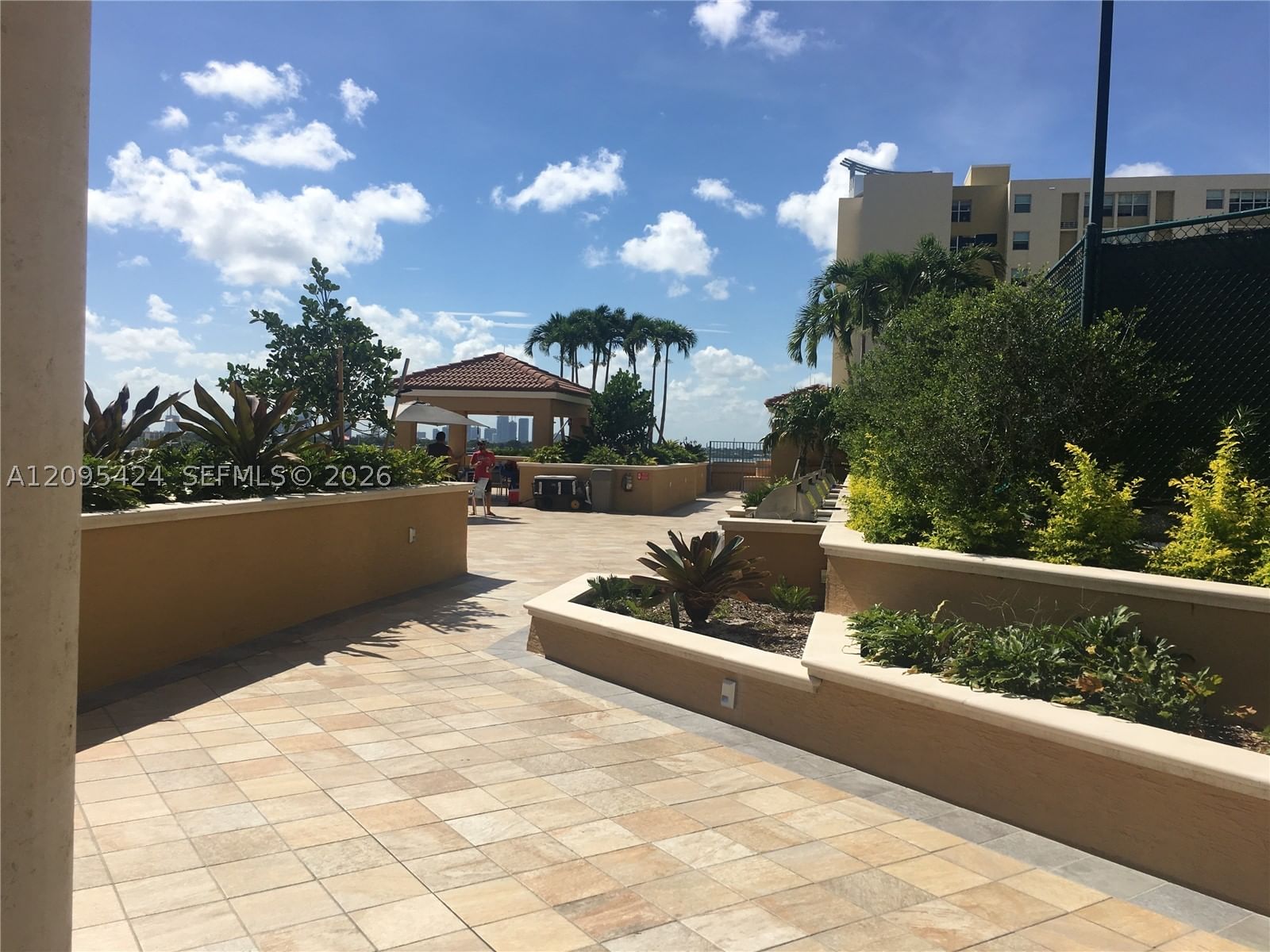 Real estate property located at 90 Alton Rd #2711, Miami-dade, Yacht Club At Portofino C, Miami Beach, FL