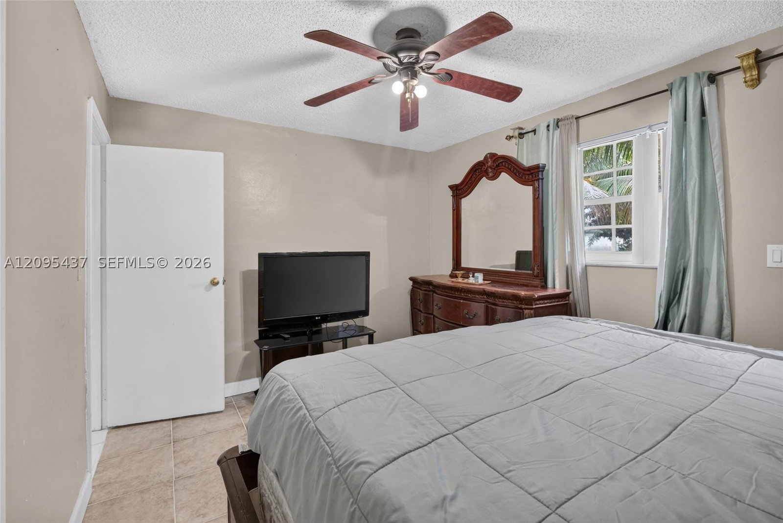 Real estate property located at 8508 Long Acre Dr, Broward, Knolls 1st Section, Miramar, FL